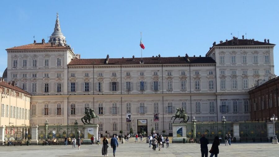 Turin: Historical Walking Tour by Night - The Noble-Family Stories and the Playful Phantom Angle